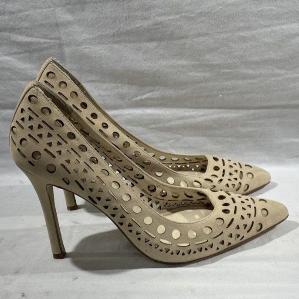 BCBGeneration Nude Beige Laser Cut Pointed Toe Pumps Stiletto Heels Size 6.5M